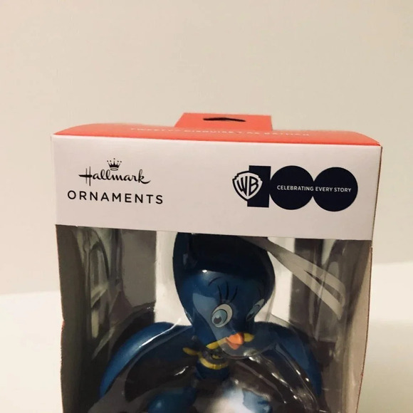 Hallmark Looney Tunes Tweety Bird Disguised  as Batman Christmas Ornament - Picture 4 of 13